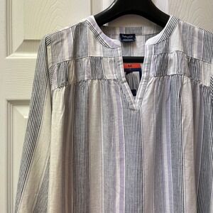 Splendid Women's Size M Linen Blend Grey/Purple Stripe V-Neck Shirt Top NWT